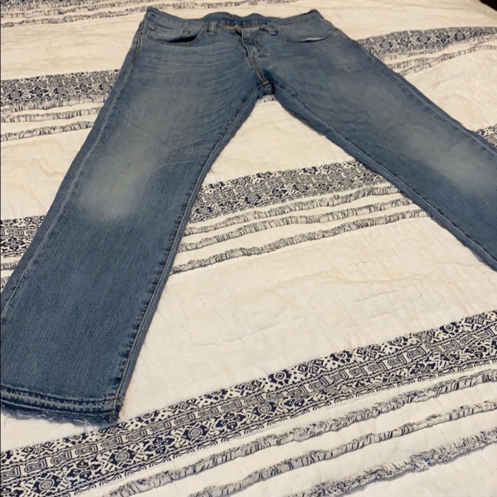 Levi’s 514 jeans